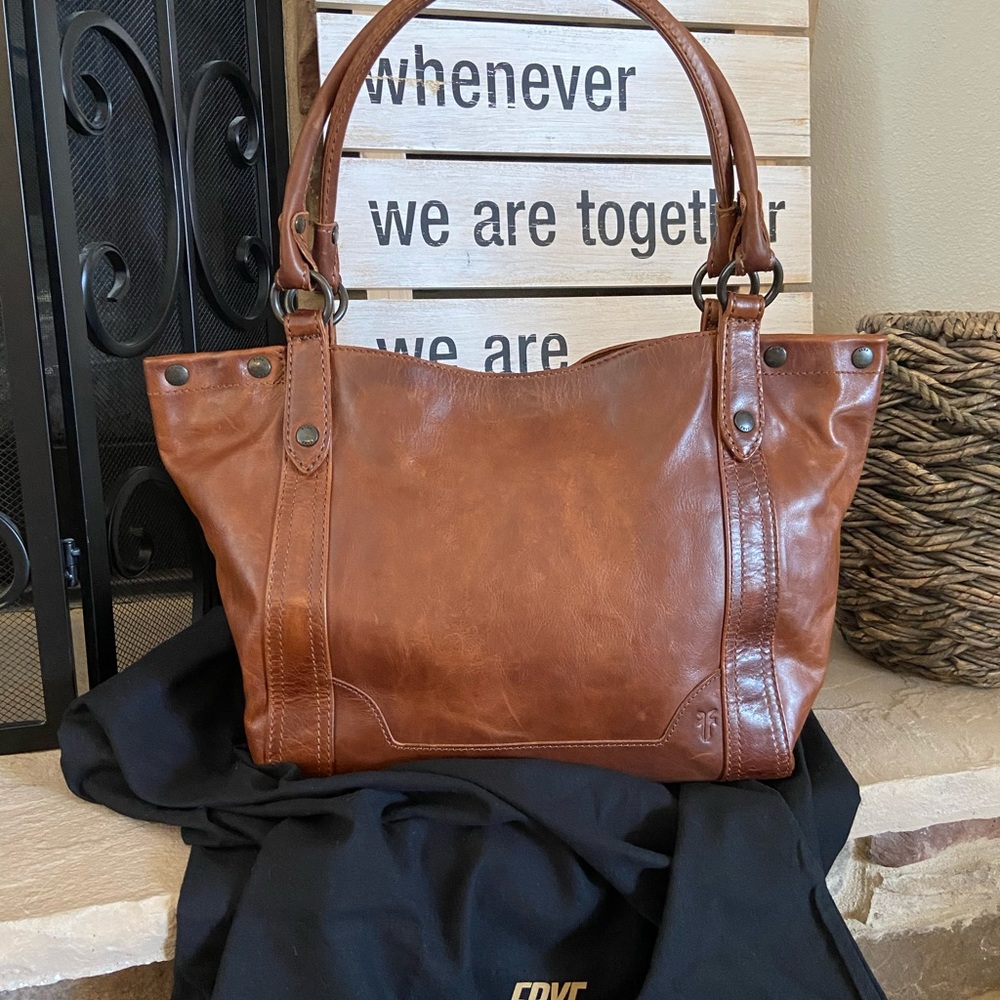 Frye Melissa Shoulder Bag in Cognac, like new